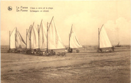 De Panne - Zellwagens En Strand - De Panne