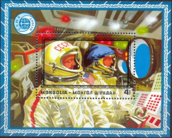 MONGOLIA - MNH - SPACE APOLLO/SOJUZ -  MI.NO.BL 39 - CV = 4,50 € - Other & Unclassified