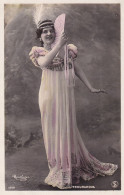 Thème Fantaisie Spectacle Femme Artiste Trouhanova à L'éventail Reutlinger Paris 1900 - Künstler