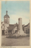 CPA France Montmarault Le Monument Aux Morts - Other & Unclassified