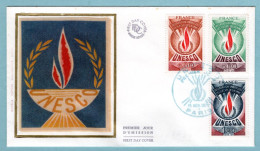 FDC France 1975 - Unesco 1975 - YT 43 - 44 - 45 - Paris - 1970-1979