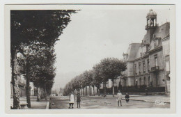 71 - Saône Et Loire / LE CREUSOT -- Hôtel De Ville Et Boulevard H. P. Schneider. - Le Creusot