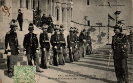 N°2324 W -cpa Monaco -carabiniers- Gardes D'honneur- - Fürstenpalast