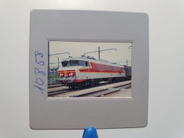 Photo Diapo Diapositive Slide TRAIN Wagon Loco Locomotive Electrique SNCF 6533 Le 24/05/1993 VOIR ZOOM - Dias