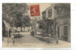 Arcachon (33) : Le Café Avenue Gambetta En 1908 (animé) ETAT PF. - Arcachon