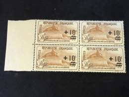 FRANCE Timbre 167  Orphelins, 50c Rouge Surchargé, Neuf Sans Charnières, En Bloc De 4, Cote 260€ - Neufs