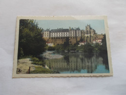 THOUARS ( 79 Deux Sevres ) LE CHATEAU  VU DE DERRIERE  RIVIERE   COLORISER - Thouars