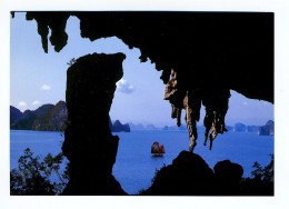 HALONG - The Trinh Nu Cave - Vietnam