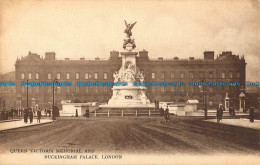 R043057 Queen Victoria Memorial And Buckingham Palace. London. Samuels - Autres & Non Classés