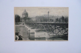 PARIS  -  La Seine Pittoresque  -  Le Pont Des Arts Et L'institut - La Seine Et Ses Bords