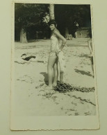 Young Girl On The Beach - Anonieme Personen