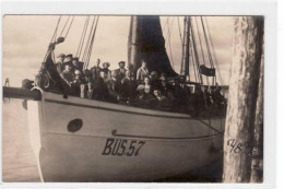 39069107 - Buesum, Seltene Echtfotokarte,   Ein Gruppenfoto Auf Dem Schiff, Bues. 57 Ungelaufen  Gute Erhaltung. - Büsum