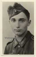 WW2: Handsome Young German Soldier In Uniform *5 (Vintage RPPC 1930s/1940s) - Personen