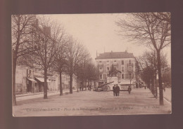 CPA - 71 - Chalon-sur-Saone - Place De La République Et Monument De La Défense - Animée - Circulée - Chalon Sur Saone