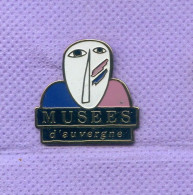 Rare Pins Musees D'auvergne H210 - Ciudades