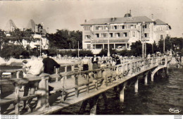 D33  LE MOULLEAU  Grand Hôtel Et La Jetée  ..... - Arcachon