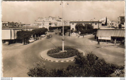 MAROC   MEKNÈS   L'Avenue De La République Et La Place De Gaulle - Meknès