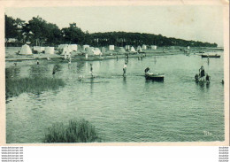 D33  ANDERNOS LES BAINS  La Plage Marée Haute  ............ Carte Peu Courante En Bleu Vert - Andernos-les-Bains