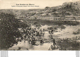 MAROC  Les Routes Au Maroc- Spahis Et Goumiers Faisant Boire Leurs Chevaux  .... - Sonstige & Ohne Zuordnung