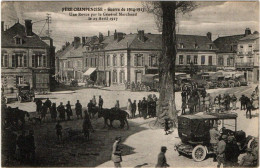 FERE-CHAMPENOISE  -  51  -  Guerre De 1914-1917  -  Une Revue Par Le Général Marchand Le 29 Avril 1917 - Fère-Champenoise