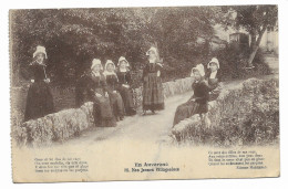 CPA - En Auvergne - Nos Jeunes Villageoises - Groupe De Jeunes Filles En Costume - Edit. B. Laborie - Circulé En 1925 - - Sonstige & Ohne Zuordnung