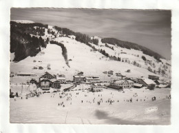 CPM. 15 X 10,5  -  LES  GETS - Vue Générale Sur La Station Dominée Par Les Pistes Et Le Télésiège Du Mt-Chéry - Les Gets