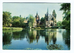 BUDAPEST - Varosliget, Le Château Vajdahunyad - Hungary