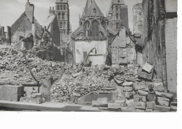 Tournai  Les Ruines De La Guerre Autour De La Cathedrale - Tournai