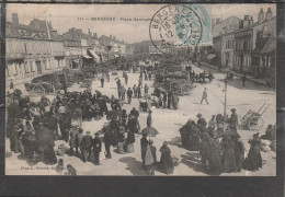 24 - BERGERAC  - Place Gambetta, Un Jour De Marché - Bergerac