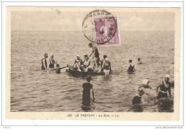 CPA 76 Seine Maritime - Le TREPORT - Le Bain Belle Animation Peu Commune - Le Treport