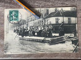 V119 - IVRY - Inondations De Janvier 1910 - Le Président Fallières Lépine Coutant Millerand Et Briant - Val De Marne - Ivry Sur Seine