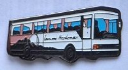 Pin' S  Transport, Bus  Blanc  Et  Rose - Transport
