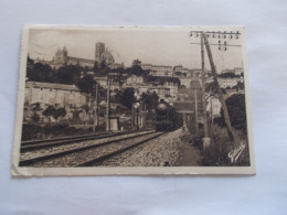 ANGOULEME ( 16 Charente ) LA VILLE VUE DE LA LIGNE PARIS BORDEAUX TRAIN  1933 - Angouleme