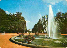86 - Poitiers - Le Jardin De Blossac - Le Bassin - Jets D'eau - CPM - Voir Scans Recto-Verso - Poitiers