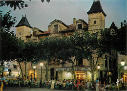 64 - Saint Jean De Luz - En été  Le Soir  La Place Louis XIV - Carte Neuve - CPM - Voir Scans Recto-Verso - Saint Jean De Luz