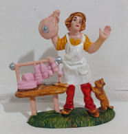 66093 Pastorello Presepe - Statuina In Plastica - Salumiere Con Gatto - Nacimientos - Pesebres