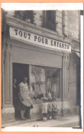 CARTE PHOTO TOP ANIMATION - " TOUT POUR ENFANTS" - Devanture Et Vitrine D'un Magasin De Mode Et Jouets D'enfants - Shops