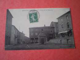 Montrottier, Rhône: Place De La Bascule, Café Restaurant, Bonhomme, 3 Enfants. 1915 - Andere & Zonder Classificatie