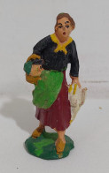 I117132 Pastorello Presepe - Statuina In Pasta - Donna Con Gallina - Cm 7 - Presepi