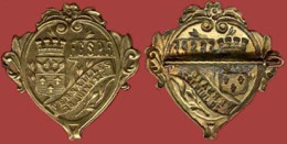 ** BROCHE  F. G. S. P. F.  VERSAILLES  1926 ** - Brandweer