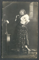 WOMAN YOUNG GIRL JEUNE FILLE DRESS  FASHION, REAL OLD  PHOTO, Year 1916 - Mujeres