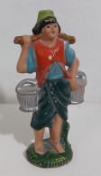 I117167 Pastorello Presepe - Statuina In Celluloide - Uomo Porta Acqua - Cm 10 - Presepi