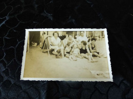 P-274 ,  Photo, La Baule, Bord De Plage, Sous Les Tentes, Août 1937 - Plaatsen