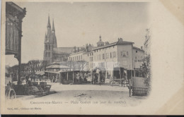 Châlons-sur-Marne - Place Godart Un Jour De Marché - Châlons-sur-Marne