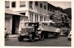 Tracteur - Photo Ancienne - Véhicule De Marque ? Tractant Un Bateau - Voiture CITROËN Traction - Format 8,5x13 Cm - Tracteurs