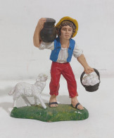 I117190 Pastorello Presepe - Statuina In Plastica - Uomo Con Ceste E Pecora - Kerstkribben