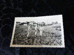 P-284 ,  Photo, Groupe De Judokas à L'entrainement  Sur Une Plage , Circa 1940 - Anonyme Personen