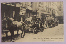 UNE RUE DE PARIS A 4 HEURES LE MATIN CA PORTE BONHEUR REPRODUCTION - Public Transport (surface)