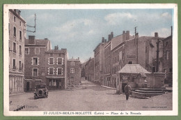 CPA Vue Très Rare - LOIRE - SAINT JULIEN MOLIN MOLLETTE - PLACE DE LA BASCULE - Animation, Automobile, Commerce, Pub - Sonstige & Ohne Zuordnung