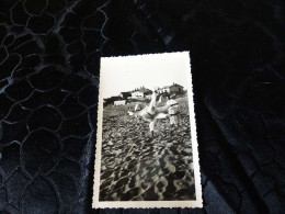 P-289 ,  Photo, Groupe De Judokas à L'entrainement  Sur Une Plage , Circa 1940 - Persone Anonimi